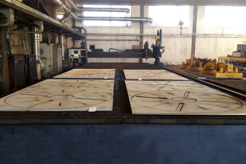 Steel plates plasma cutting Italy | Cristofoletti Lamiere